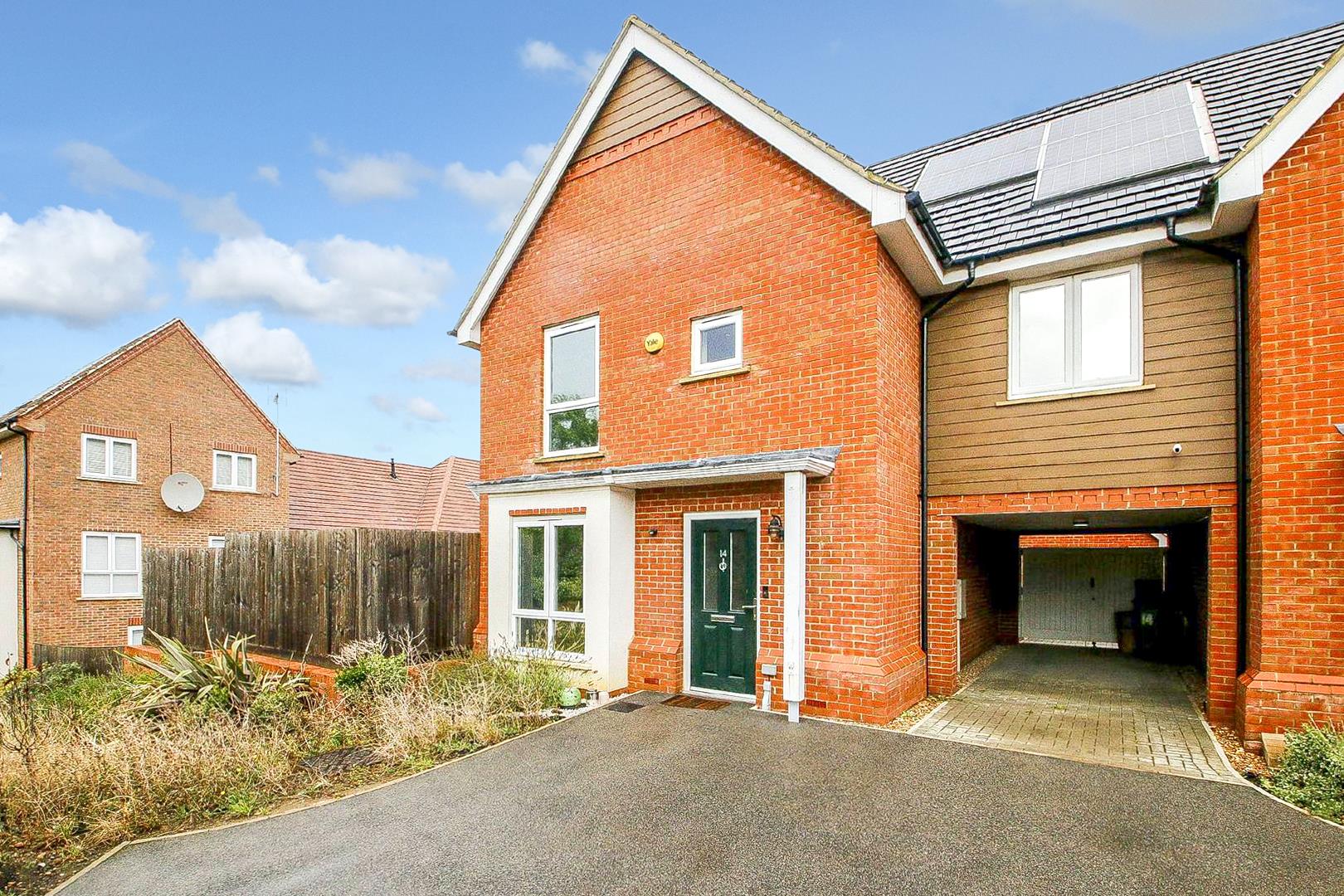 4 bed property in Poulter Croft, Milton Keynes